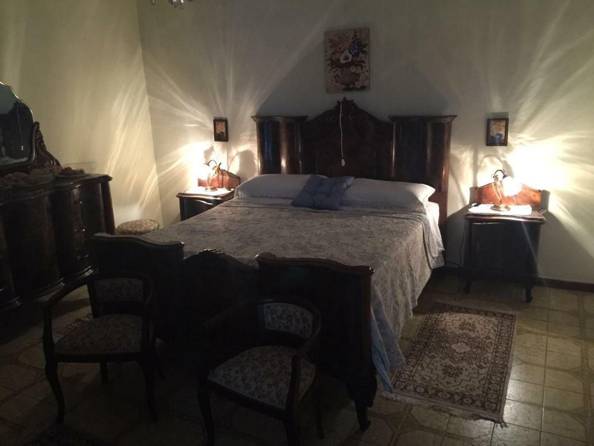 Bed and Breakfast Felix House à Codevilla Extérieur photo
