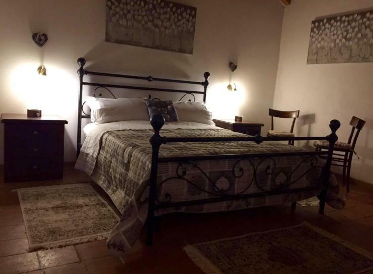 Bed and Breakfast Felix House à Codevilla Extérieur photo