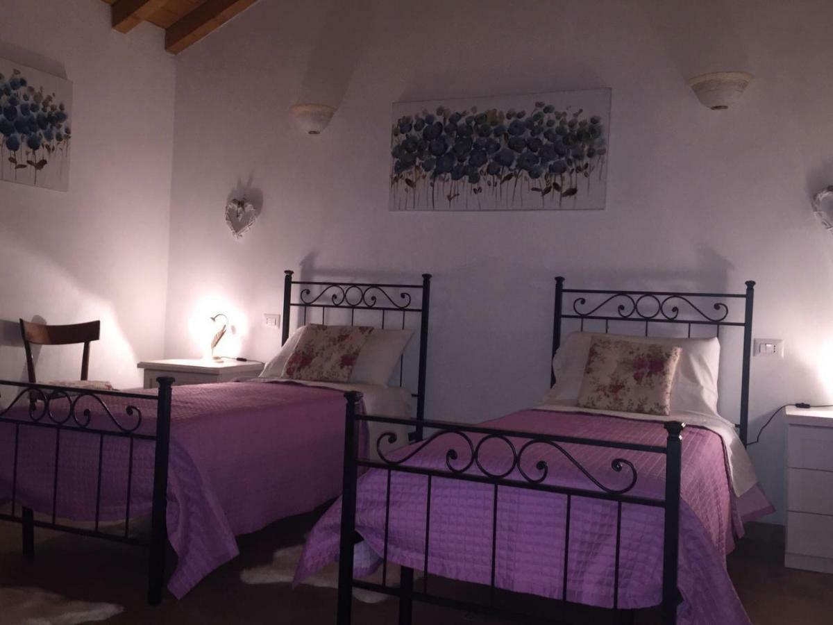 Bed and Breakfast Felix House à Codevilla Extérieur photo