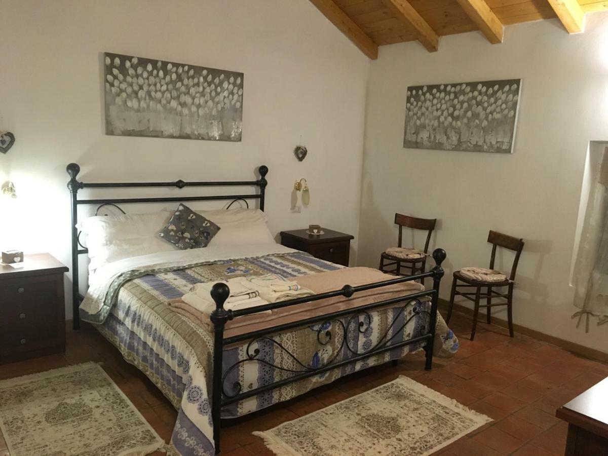 Bed and Breakfast Felix House à Codevilla Extérieur photo
